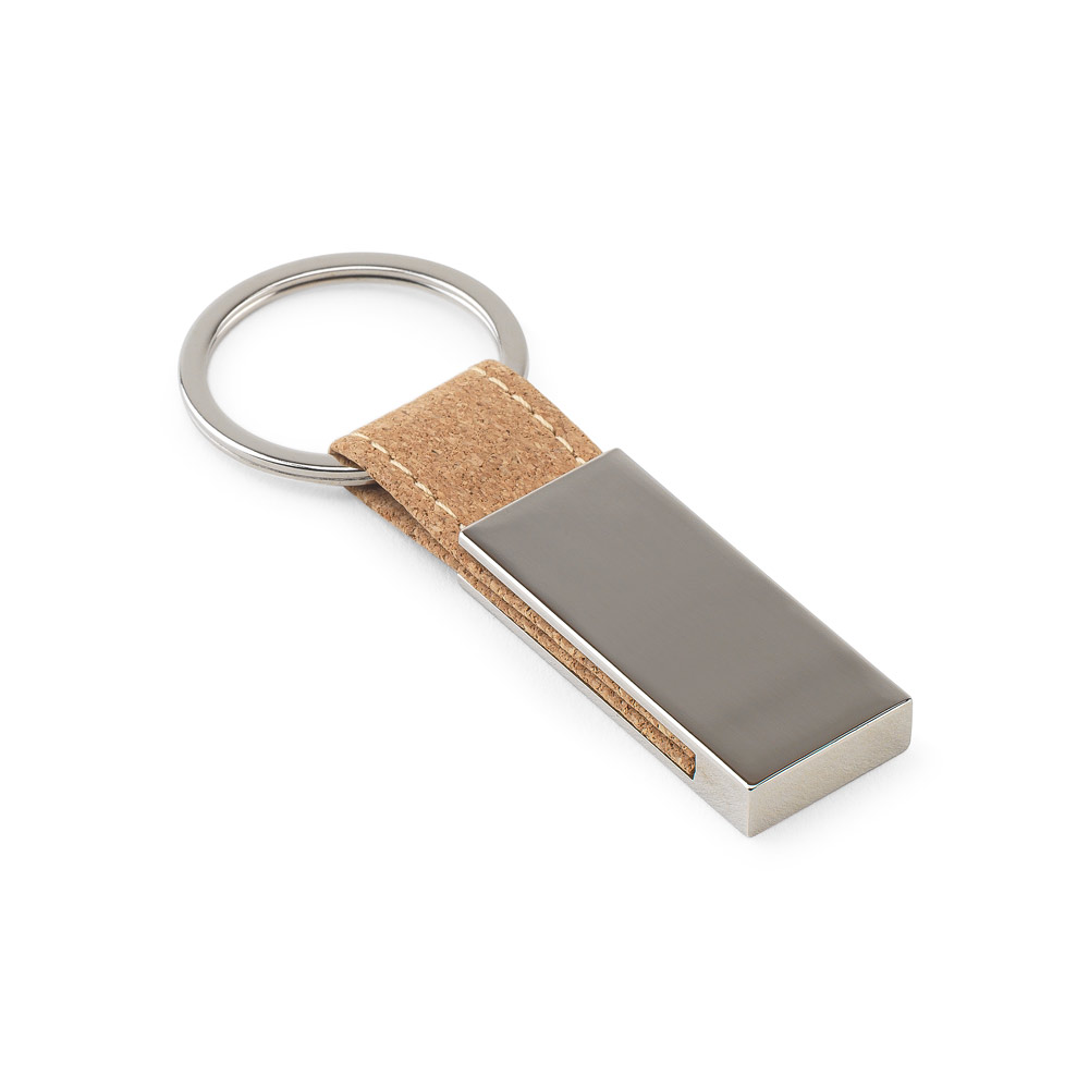 CONJUNTO COMPOSTO POR UM PORTA-CARTÕES E CHAVEIRO, AMBOS EM METAL E CORTIÇA