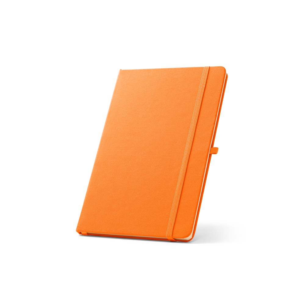 CADERNO A5 DE CAPA DURA EM PET 100% RECICLADO, COM PÁGINAS PAUTADAS RECICLADAS